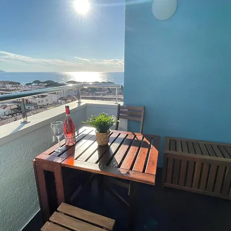 Appartement With A Lot Of Blanes