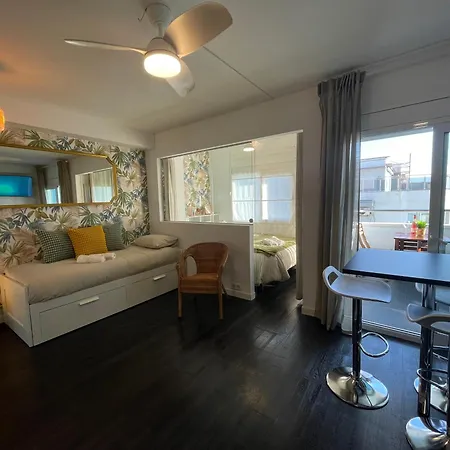 With A Lot Of Apartament Blanes