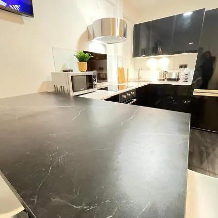 Apartment With A Lot Of Blanes
